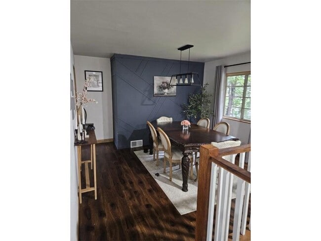 Photo - 10709 W River Rd