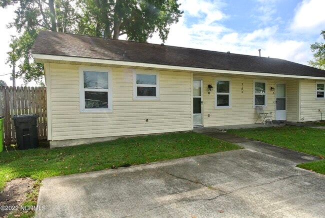 Photo - 1305 Stallings Pkwy