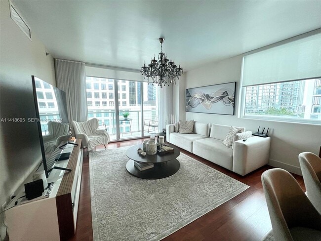 Building Photo - 500 Brickell Ave Unit 1410