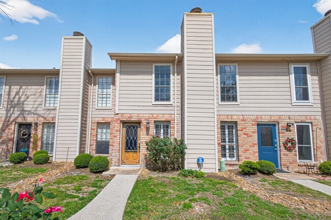 Building Photo - 6700 Richardson Rd Unit 305