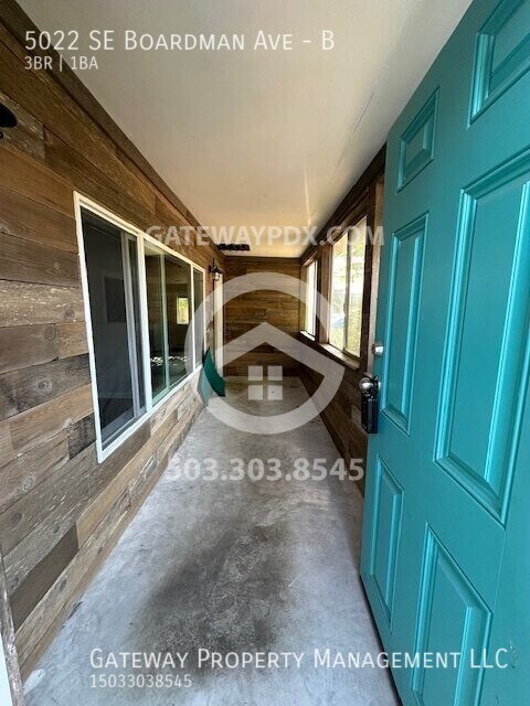 Photo - 5022 SE Boardman Ave