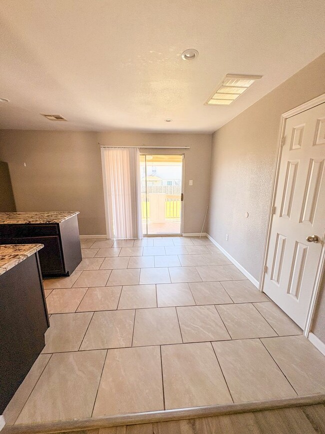 Photo - 6512 Taree Loop