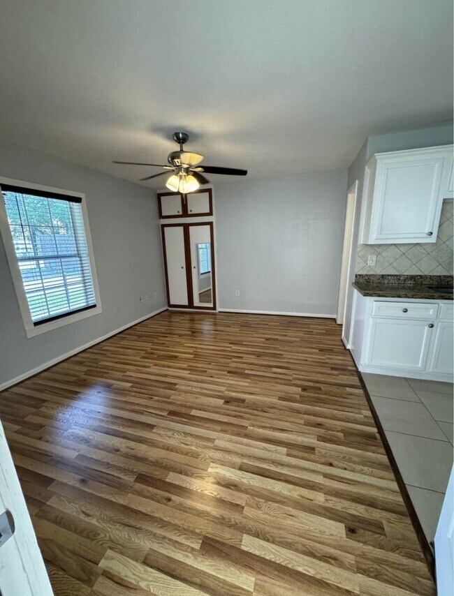 Photo - 8416 La Porte Rd