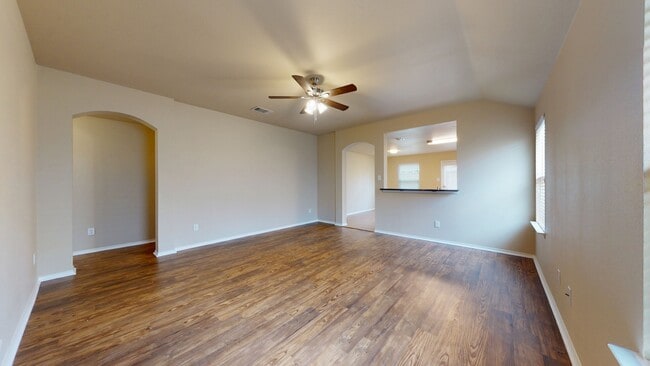 Photo - 471 Harding Ln