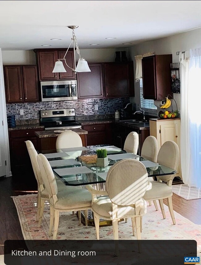 Photo - 1104 Conway Ln