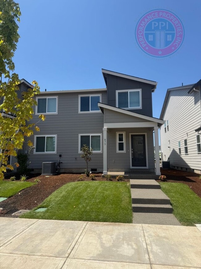 New Construction, Spring Creek / Stylish T... - New Construction, Spring Creek / Stylish T... House