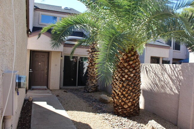 Photo - 3301 E Kelton Ln