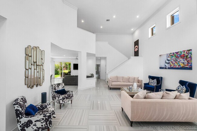 2404 NW 67th St