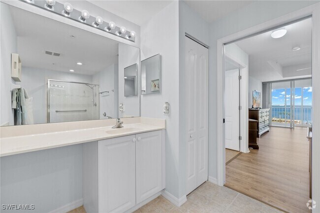 Building Photo - 14817 Laguna Dr Unit 501 Rental