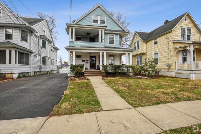 Building Photo - 33 Montclair Ave Unit 1 Rental