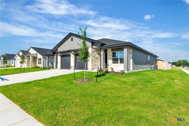 Photo - 902 Cherry Laurel Ln