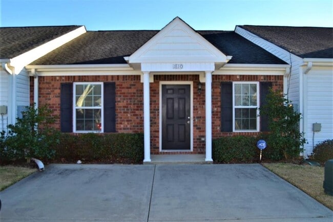 Building Photo - 1810 Lauren Ln Rental