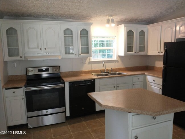 Photo - 48 Cleveland Dr