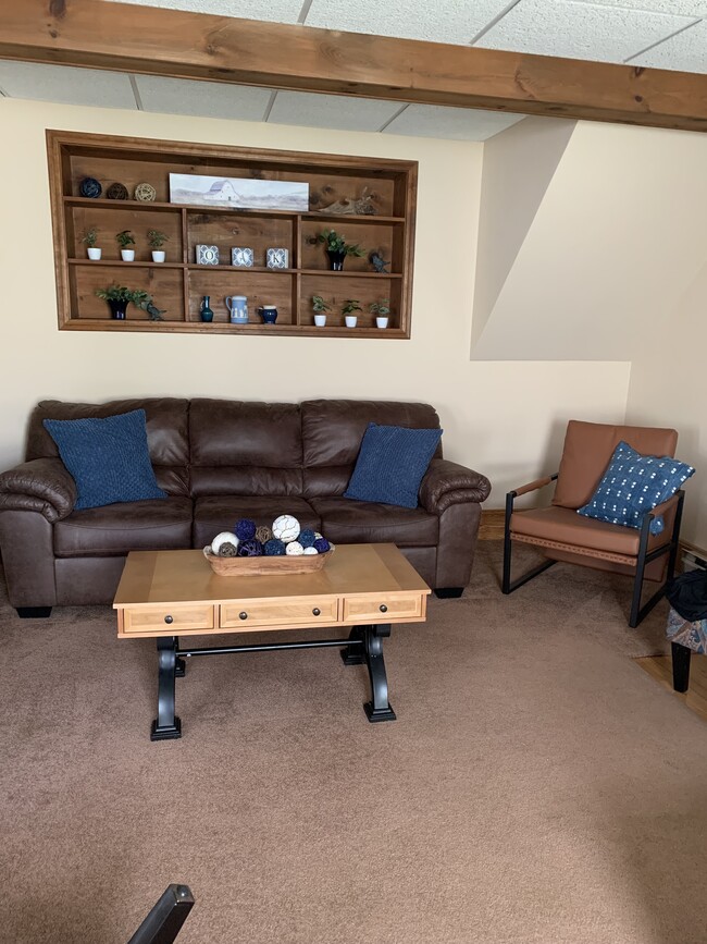 Photo - 111 Oak St Unidad College Housing 26-27