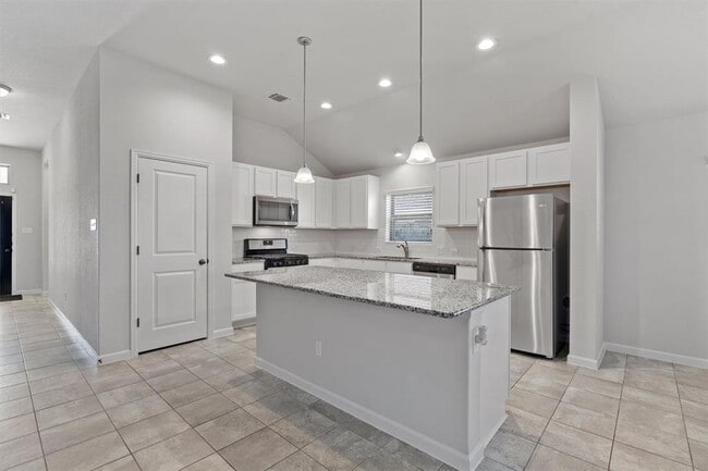 Photo - 221 Bridgestone Way