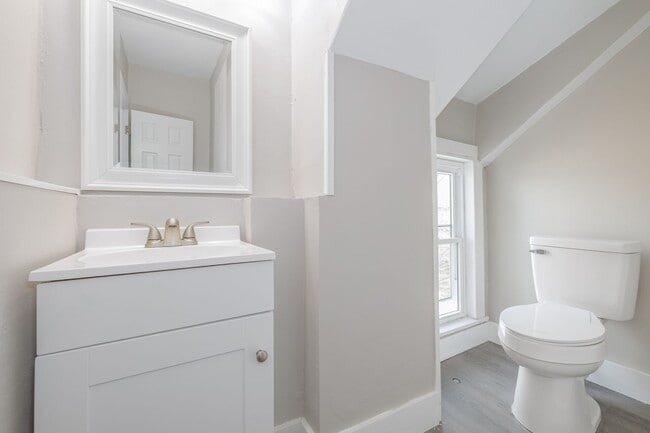 Photo - 576 Jefferson St Unidad 2