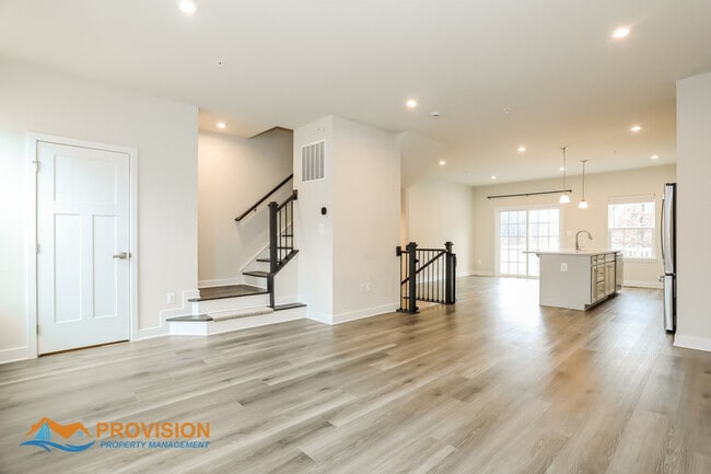 Photo - 6036 Workers Dr