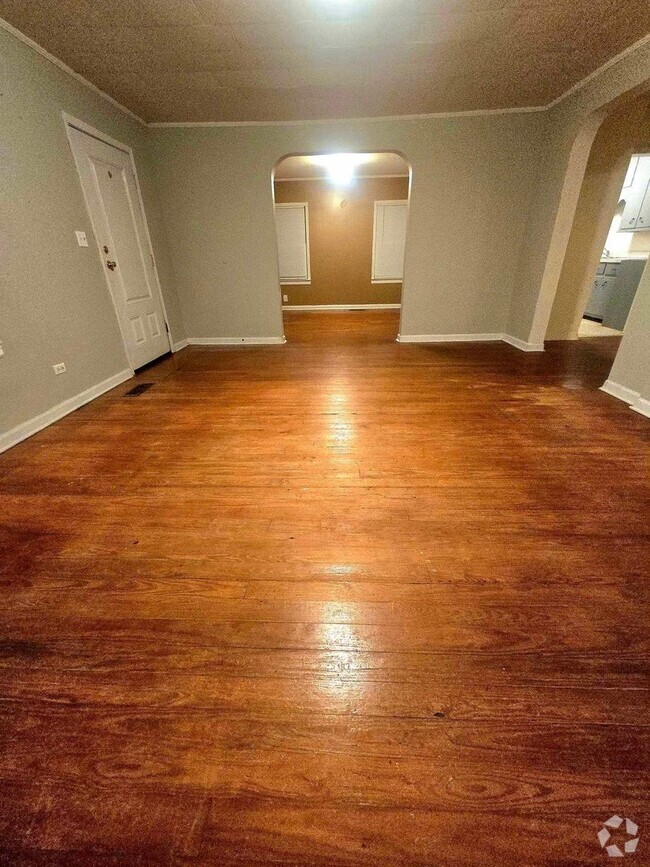 Building Photo - 3 bedroom & 1 bath located in Southside Rental