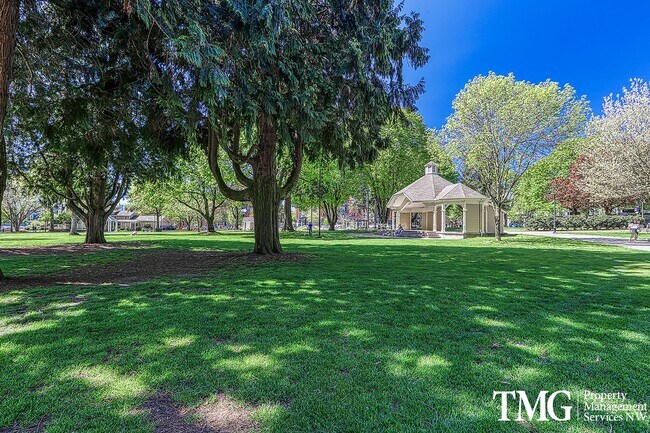 Photo - 2 Bed 2 Bath Downtown 3rd Floor Condo Wate... Unit 314