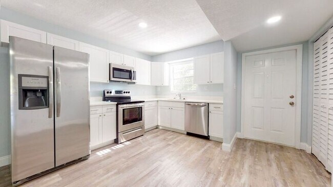 Photo - WAKE UP TO HILLSBOROUGH RIVER VIEWS IN THE HEART OF SEMINOLE HEIGHTS!