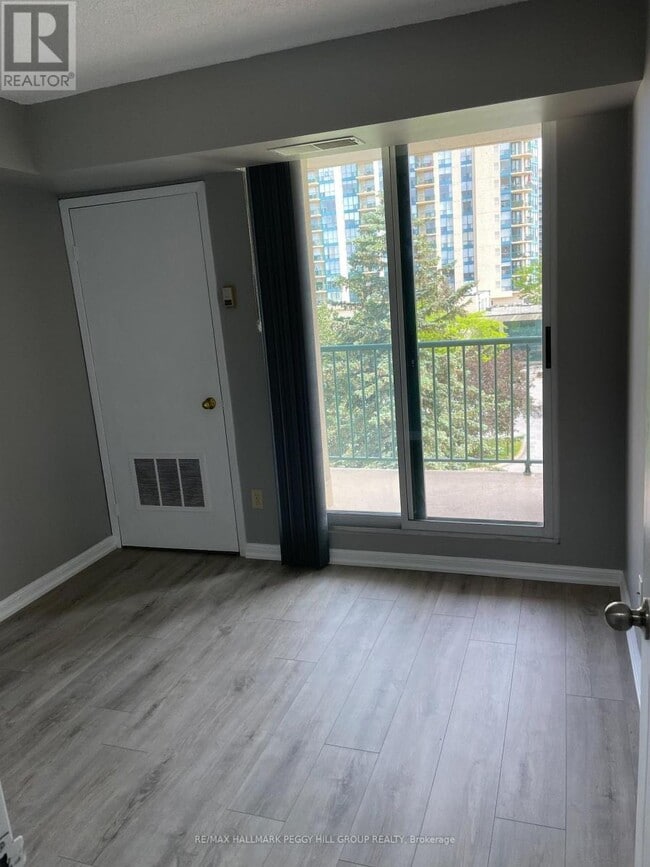 Photo - 75 Ellen St Unité 508