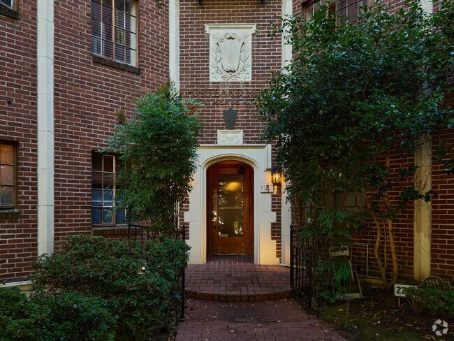 Building Photo - Stunning 4th Floor Studio on 23rd with Jul... Unit 401 Rental