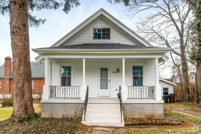 Building Photo - 4053 Grove Ave Rental