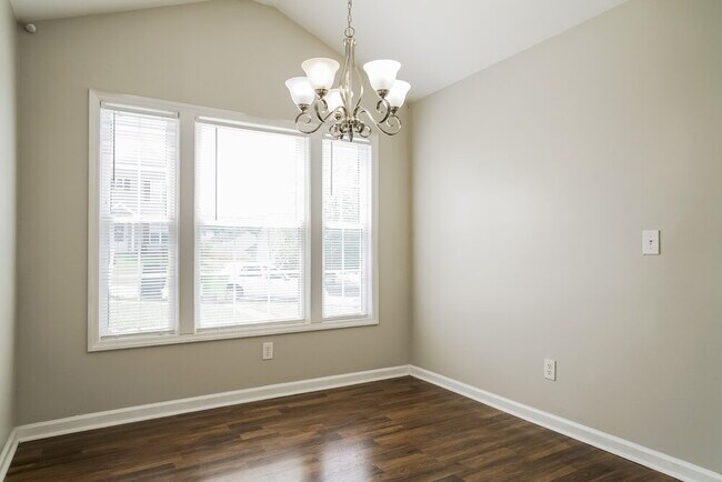 Photo - 4012 Mindspring Dr