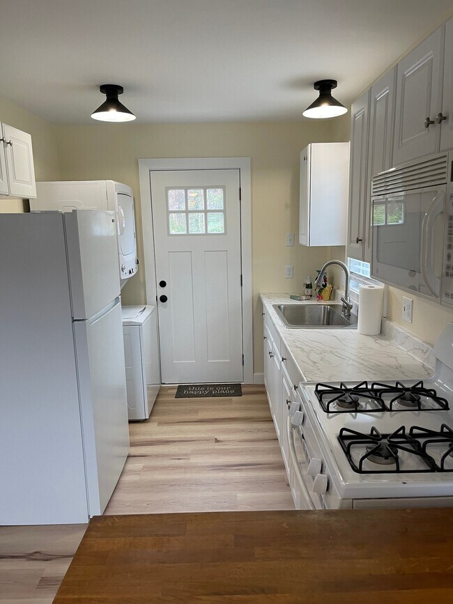 Photo - 9225 Seahawk Rd