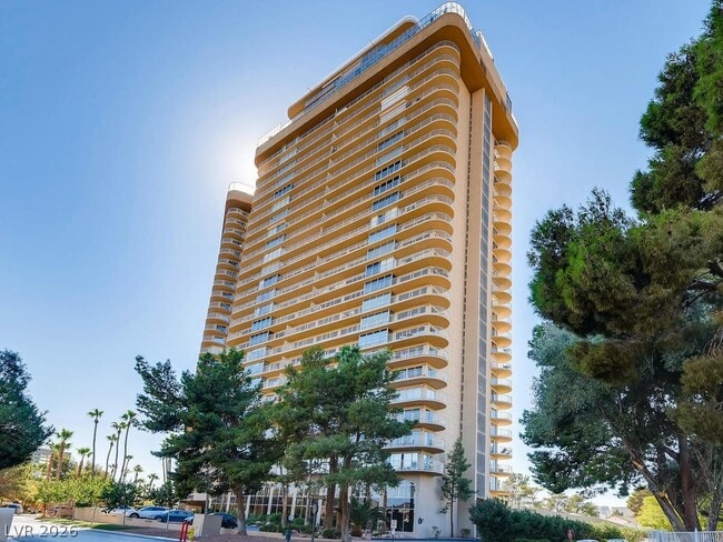 Photo - 3111 Bel Air Dr Unit 211