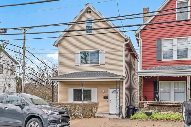 Building Photo - 198 Oneida St