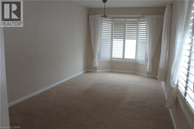 Photo - 68 Beattie Crescent