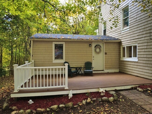 Photo - 10 Tiffany St
