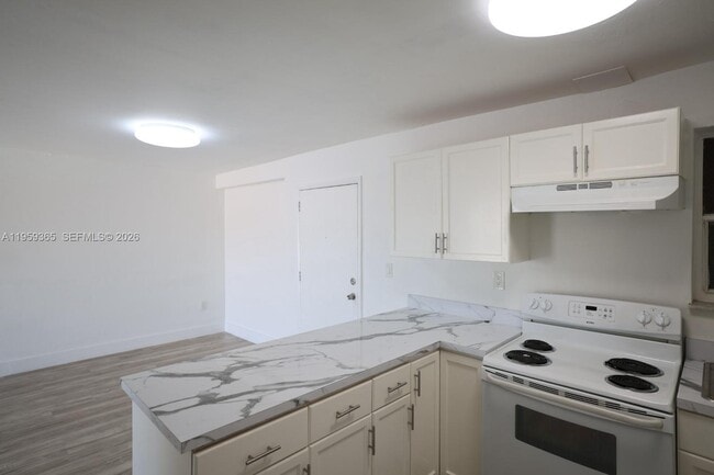 Photo - 3501 W 11th Ave Unidad 207