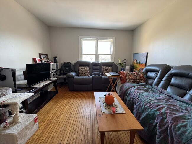 Photo - 616 Victoria St Unit 4