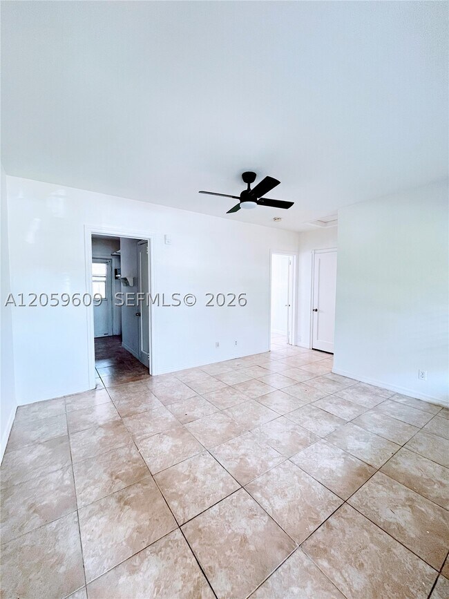 Photo - 420 NE 14th Ave Unit 3