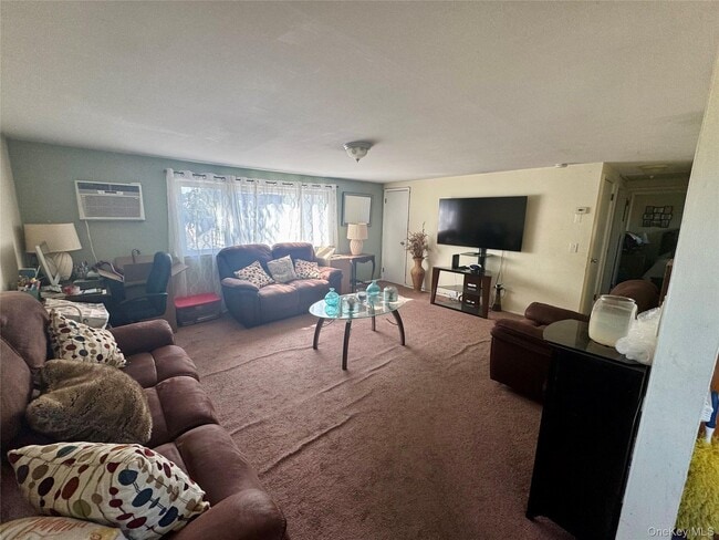 Photo - 10 3rd Ave