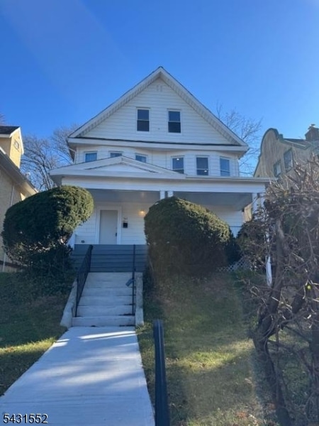 Building Photo - 562 Lincoln Ave