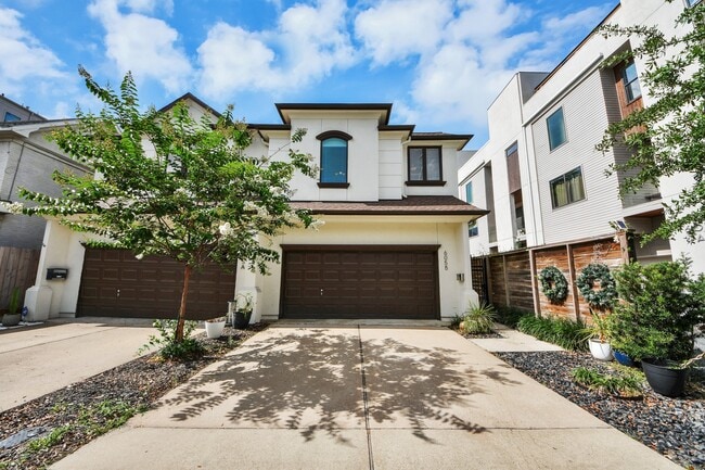 Building Photo - 605 W Polk St Unit B