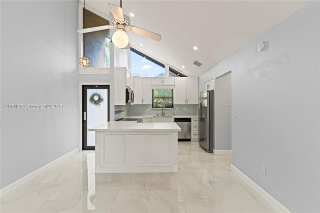 Photo - 9301 SW 130th St