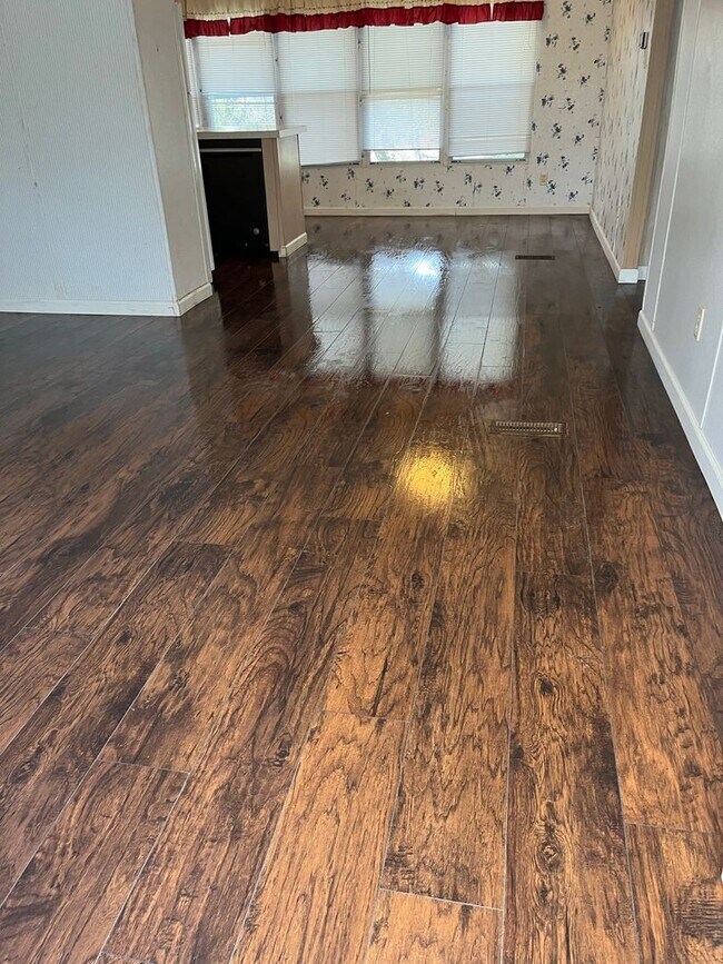 Photo - House for lease in Elgin Tx