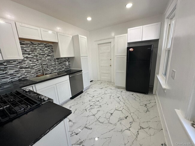 Photo - 15 Forbus St