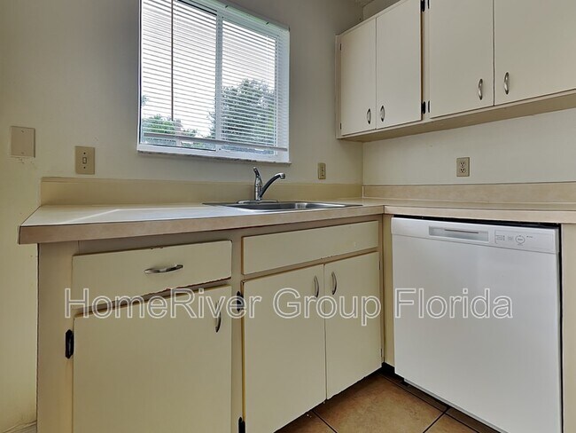 Photo - 2250 SE Friendship St