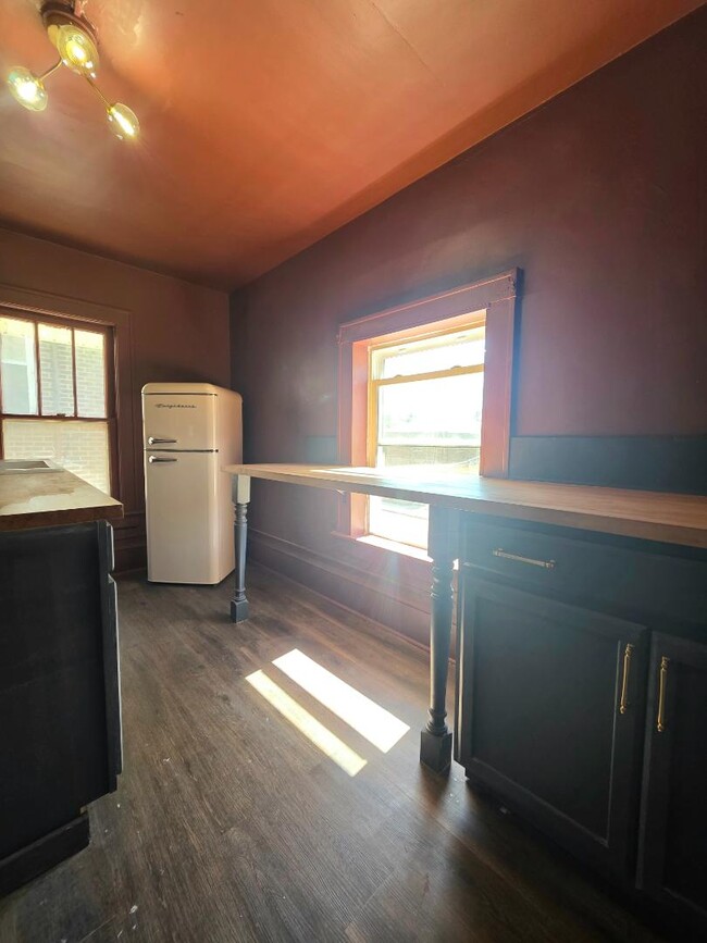 Photo - 107 Dawes Ave