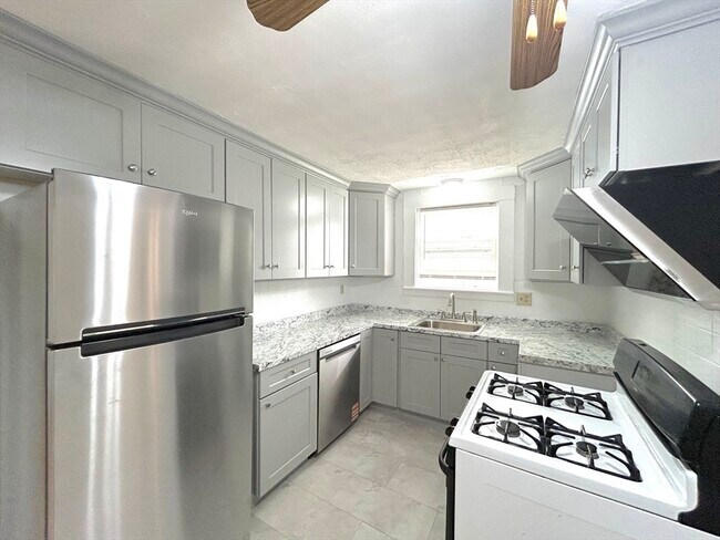 Photo - 107 Lincoln Ave Unit 1