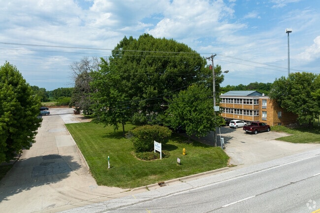 Entrance - Morton Street Apartments