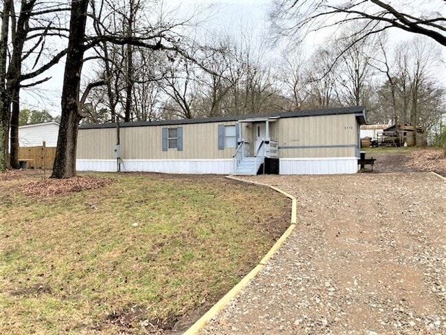 Building Photo - Matthews - 100% Remodeled, 2 Bedroom Home!