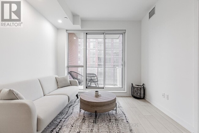 Photo - 31 Tippett Rd Unit 1208