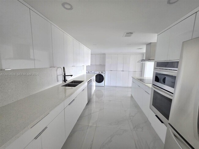 Photo - 1800 NE 114th St Unit 1101