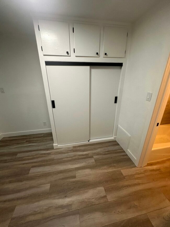 Building Photo - 934 1/2 Simmons Avenue, Unit 934 1/2